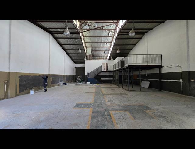 399M² WAREHOUSE TO LET IN SEBENZA